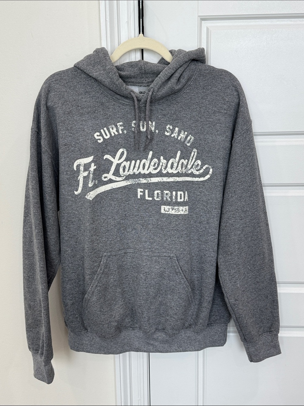 Ft. Lauderdale, FL Florida Grey Hoodie Gray Sweatshirt Outerwear, size Medium